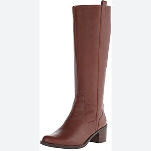 Calvin Klein Haydee Women knee high Leather Waxy Brown boot Back Zip
Sz 8.5
